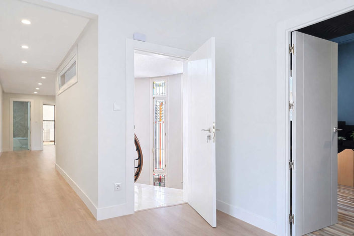 Image No.37-7 Bed Townhouse for sale