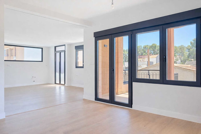 Image No.43-7 Bed Townhouse for sale