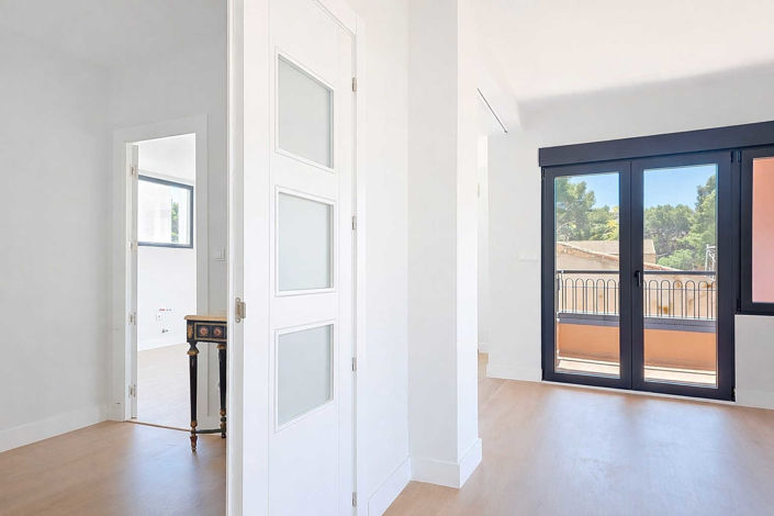 Image No.44-7 Bed Townhouse for sale