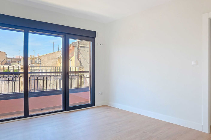 Image No.48-7 Bed Townhouse for sale