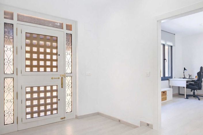 Image No.7-7 Bed Townhouse for sale