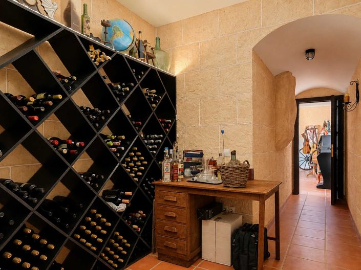 Image No.42-3 Bed Country House for sale