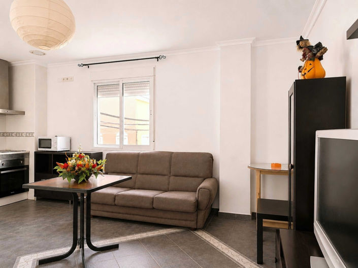 Image No.18-3 Bed Commercial for sale