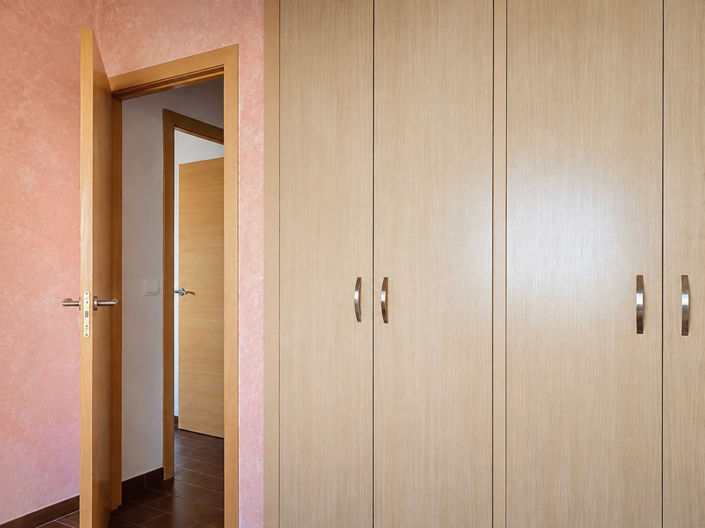 Image No.24-3 Bed Commercial for sale