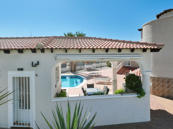 Image No.19-3 Bed Villa for sale