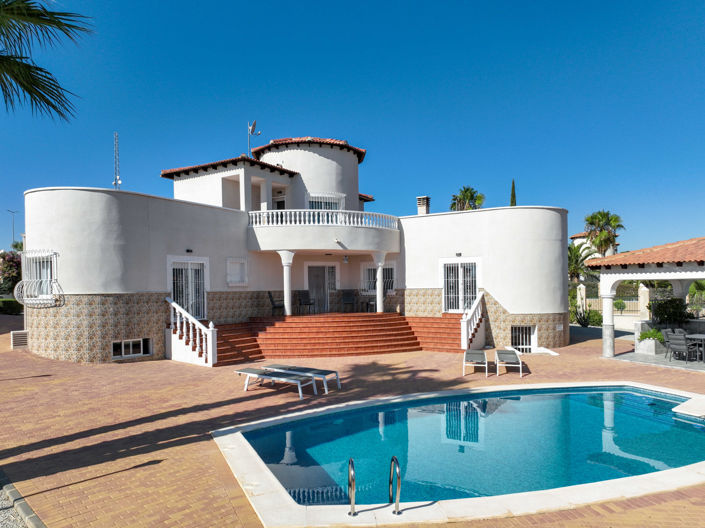 Image No.2-3 Bed Villa for sale