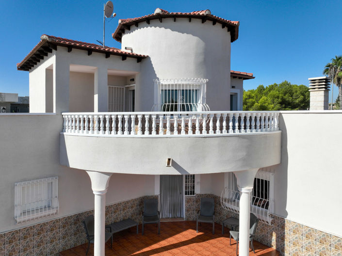 Image No.27-3 Bed Villa for sale