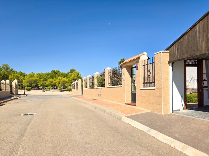 Image No.8-3 Bed Villa for sale
