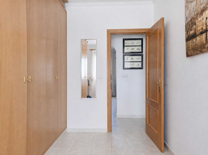 Image No.19-3 Bed Villa for sale
