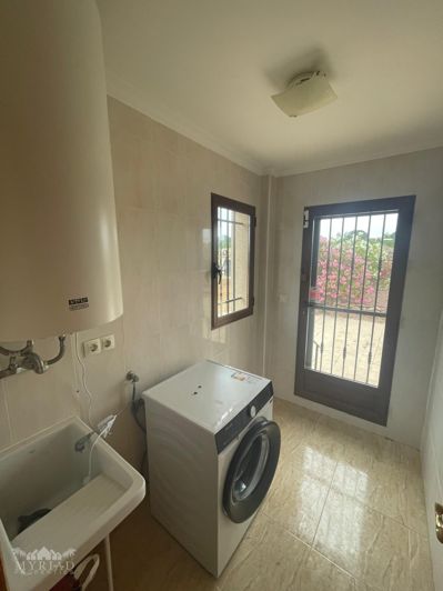 Image No.12-3 Bed Villa for sale