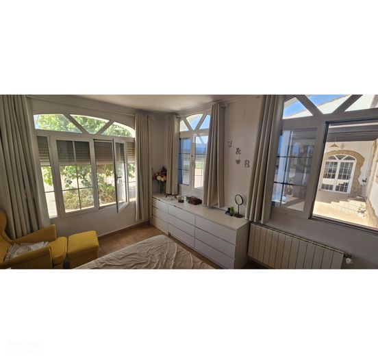 Image No.15-4 Bed Country House for sale