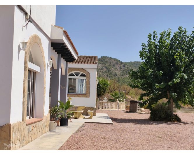 Image No.18-4 Bed Country House for sale