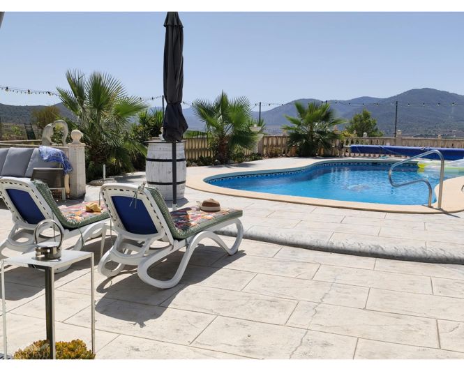 Image No.24-4 Bed Country House for sale
