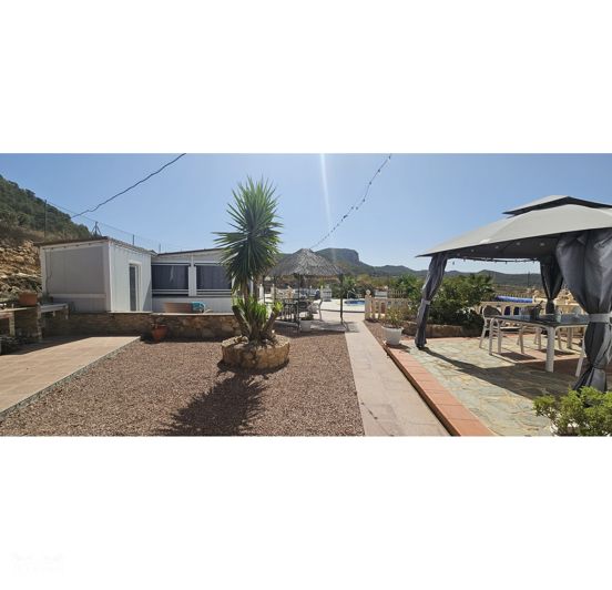 Image No.29-4 Bed Country House for sale