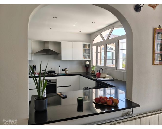 Image No.5-4 Bed Country House for sale