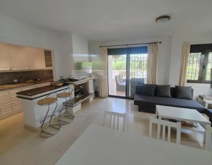 Image No.3-3 Bed Apartment for sale