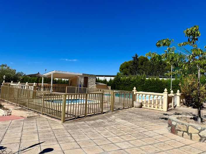 Image No.3-5 Bed Villa for sale