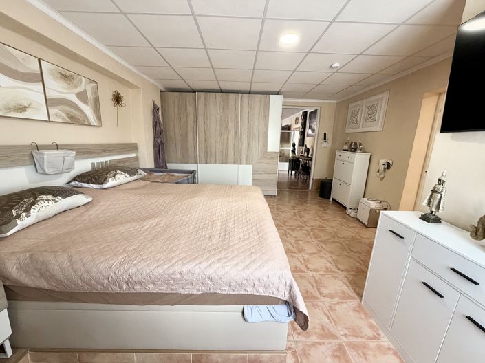 Image No.10-3 Bed Villa for sale