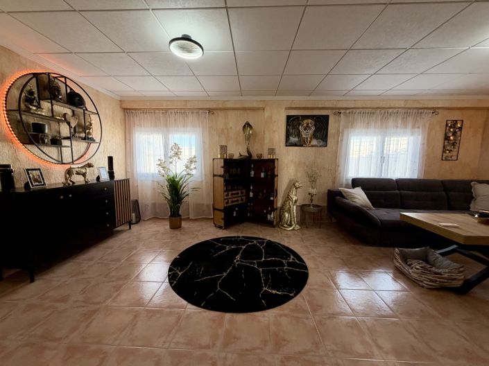 Image No.53-3 Bed Villa for sale