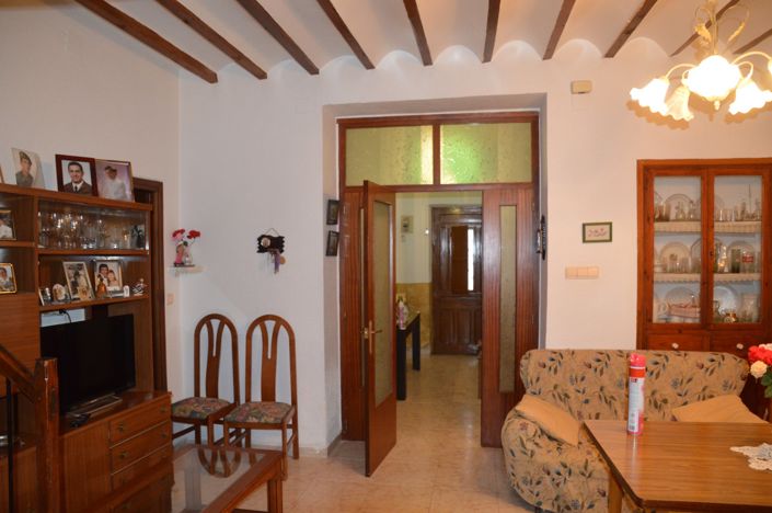 Image No.15-4 Bed Townhouse for sale