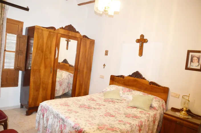 Image No.3-4 Bed Townhouse for sale