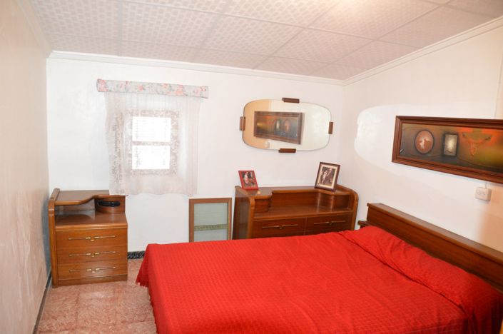 Image No.8-4 Bed Townhouse for sale