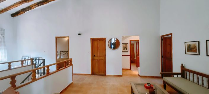 Image No.6-5 Bed Country House for sale