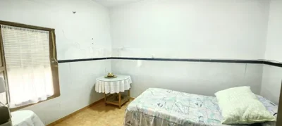 422748579