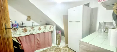 422748580