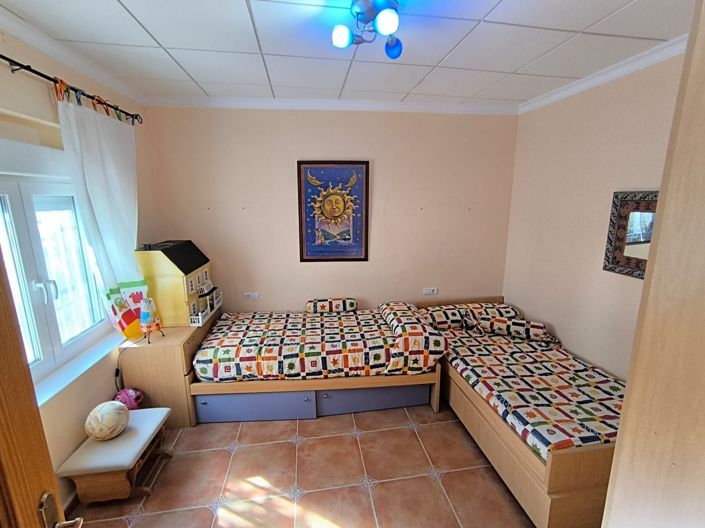 Image No.17-7 Bed Country House for sale