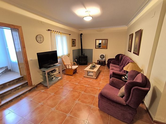 Image No.3-7 Bed Country House for sale