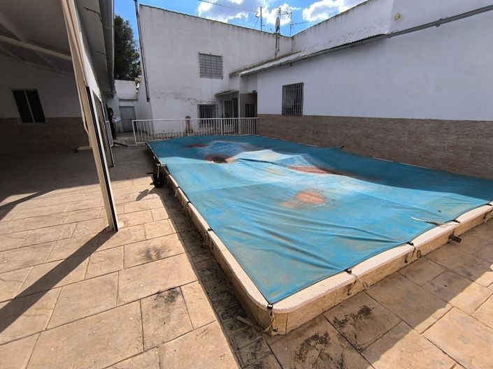 Image No.31-7 Bed Country House for sale