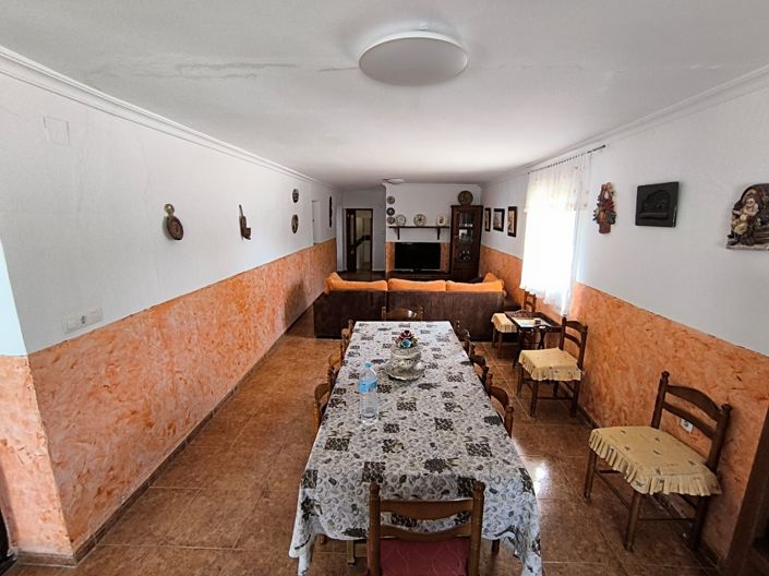 Image No.6-7 Bed Country House for sale