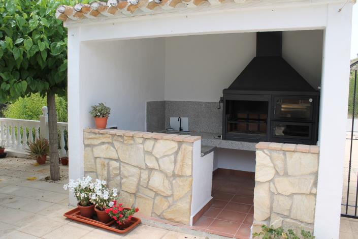 Image No.28-4 Bed Country Property for sale