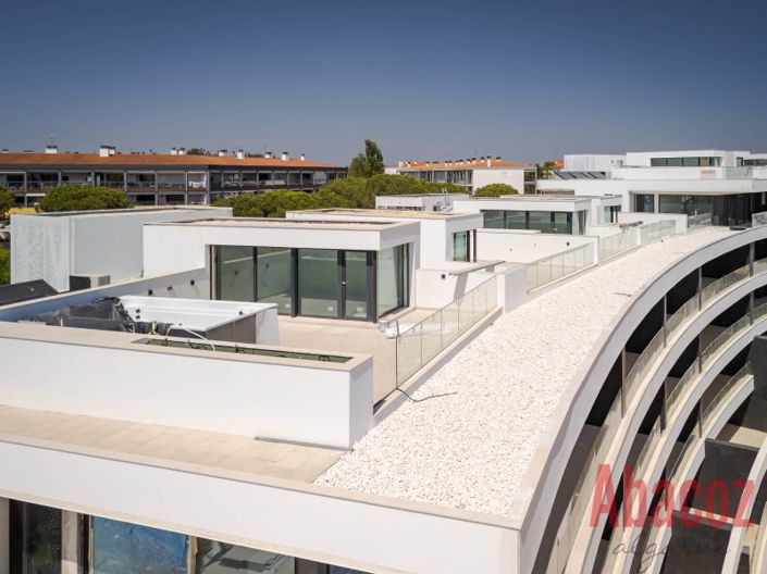 Image No.19-3 Bed Apartment for sale