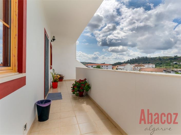 Image No.8-4 Bed Townhouse for sale