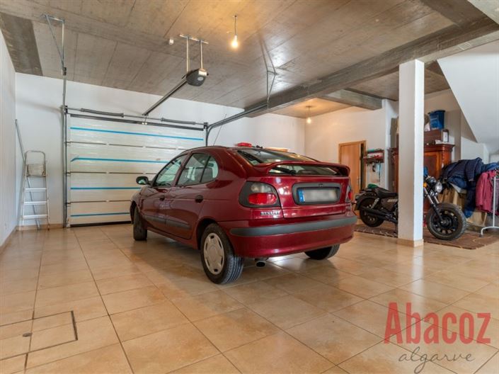 Image No.25-4 Bed Townhouse for sale