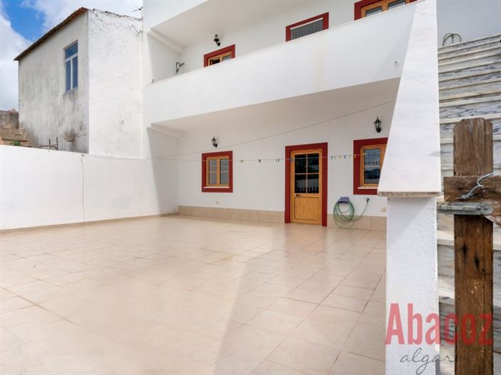 Image No.28-4 Bed Townhouse for sale