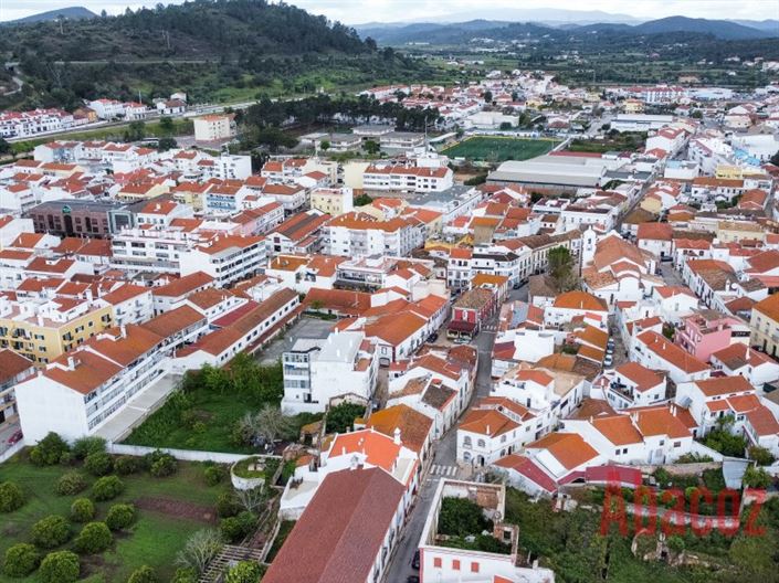 Image No.32-4 Bed Townhouse for sale