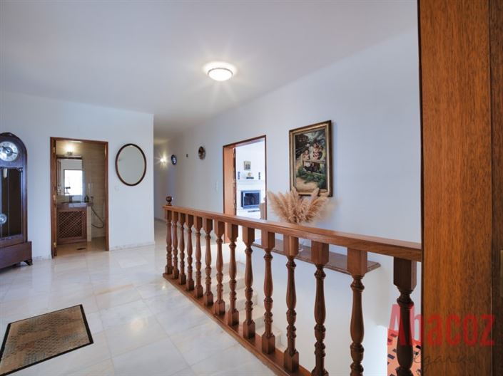 Image No.18-5 Bed Villa for sale