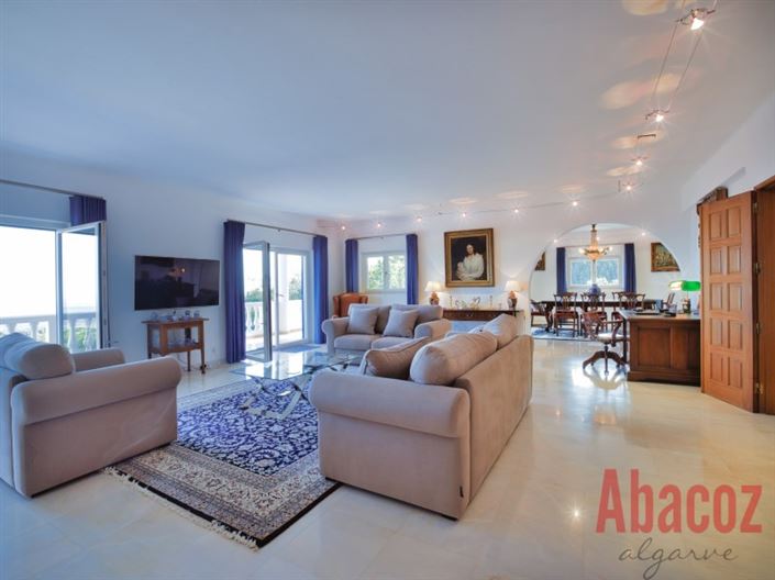 Image No.10-5 Bed Villa for sale