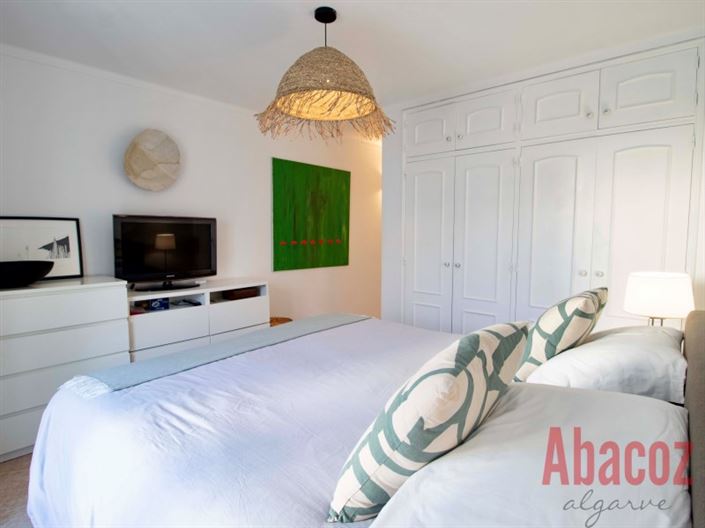 Image No.19-3 Bed Townhouse for sale