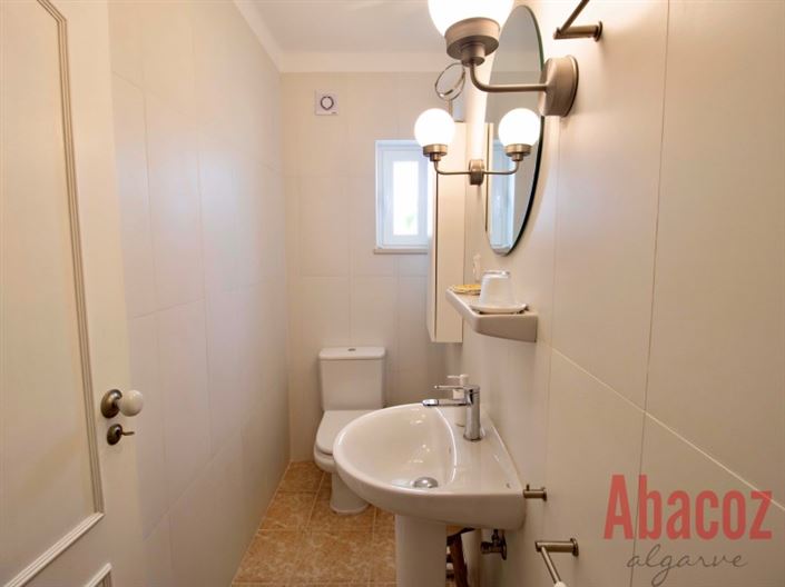 Image No.32-3 Bed Townhouse for sale