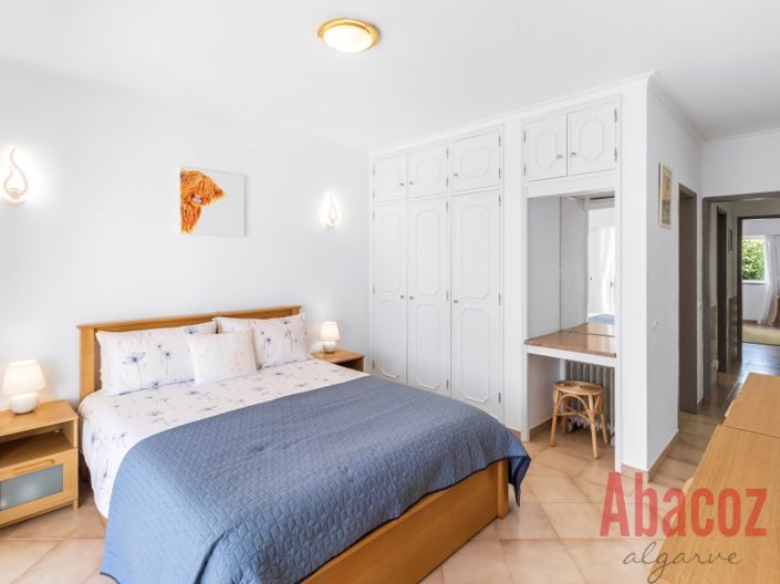 Image No.17-3 Bed House for sale