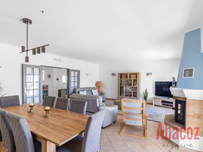 Image No.6-3 Bed House for sale