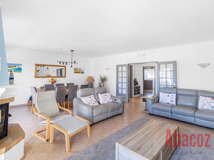 Image No.7-3 Bed House for sale