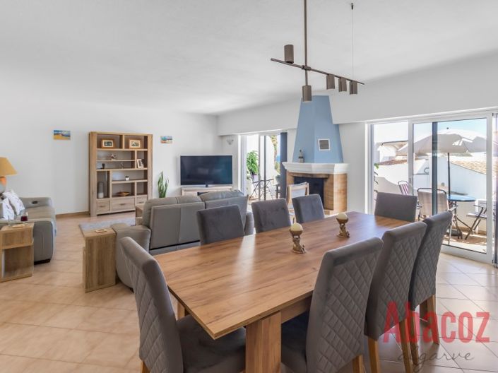 Image No.8-3 Bed House for sale