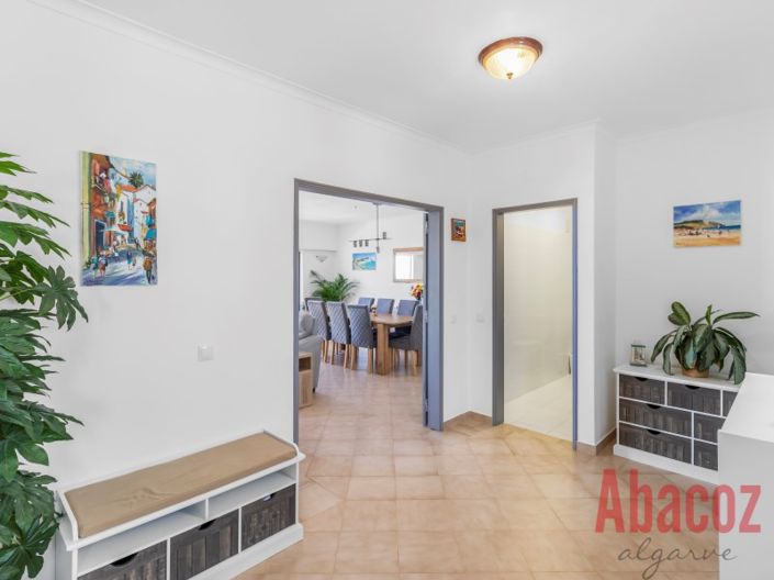 Image No.10-3 Bed House for sale