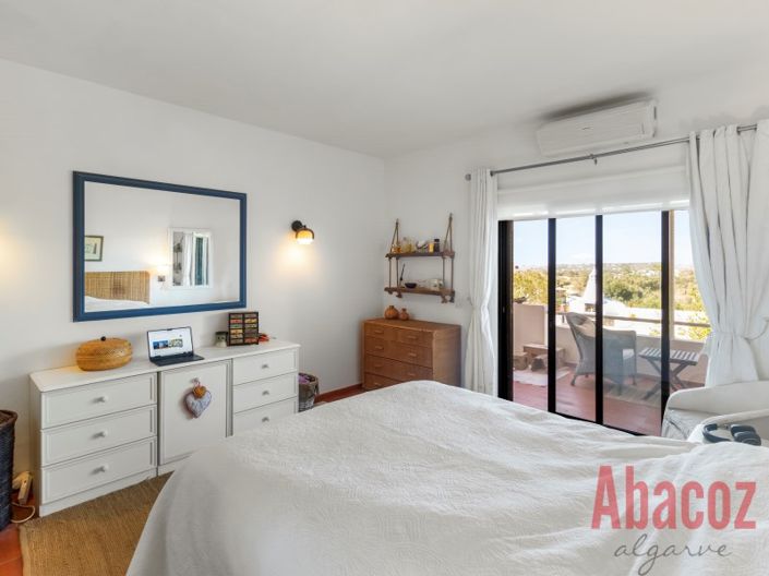 Image No.10-4 Bed Villa for sale