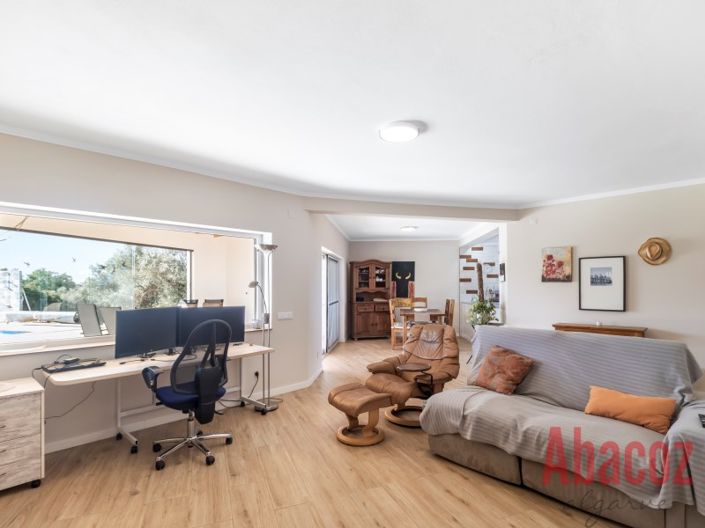 Image No.4-2 Bed Villa for sale